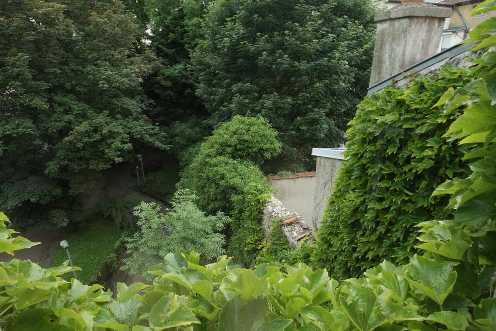 Les De Catherine, La Si Calme